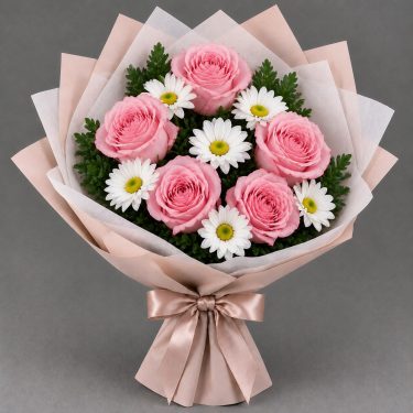Букет розовых роз и ромашек