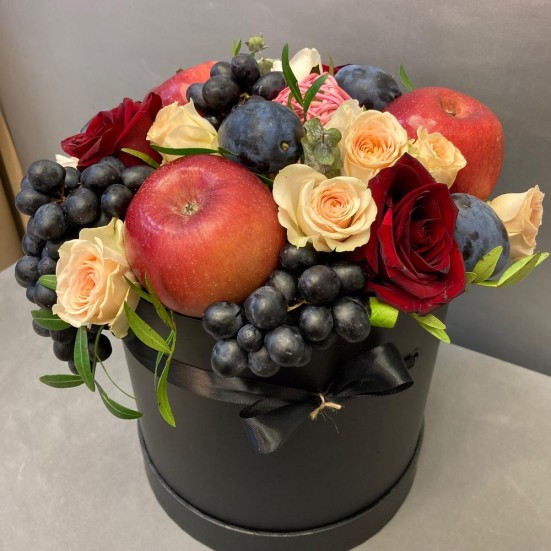 Букет роз и фруктов - фото 3